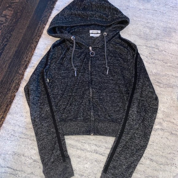 Garage Zip Up - Picture 1 of 1